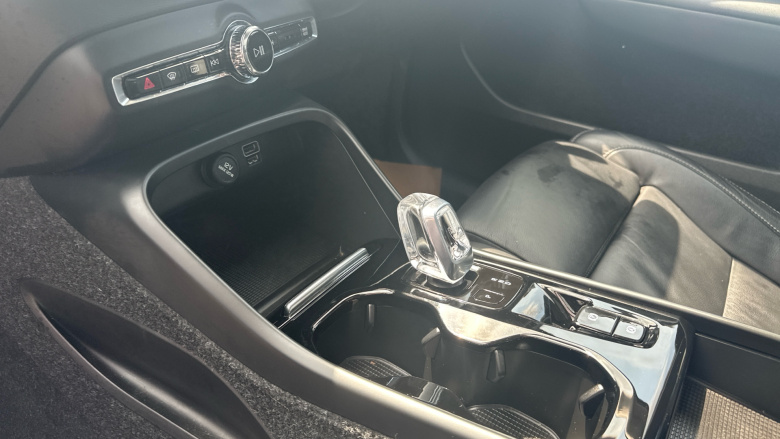 Volvo Xc40 1.5 T5 Recharge PHEV Inscription Pro 5dr Auto Estate